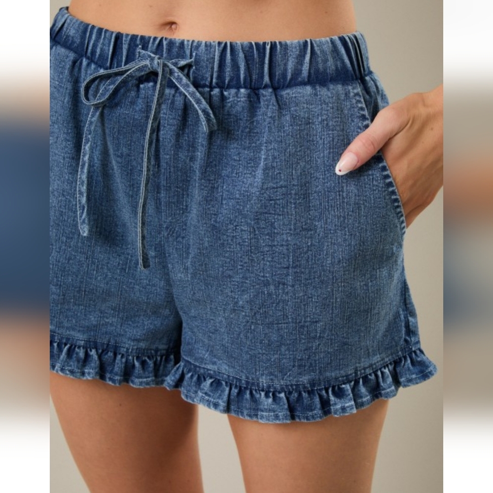💙 High Waisted Ruffle Trim Shorts - Picture 3 of 3
